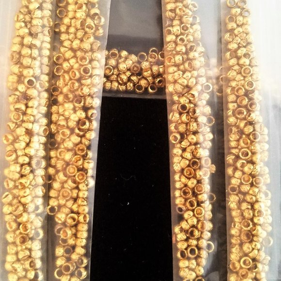 400 Brass CRIMP BEADS 2 x 2 mm 1.5 mm hole NEW bundle lot set - Picture 2 of 7